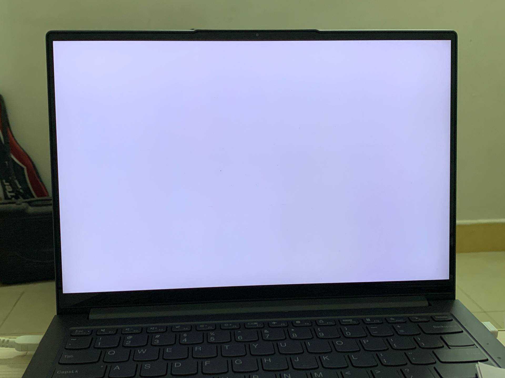 Dylemat białego ekranu LCD? Trzyetapowa metoda rozwiązywania problemów CNK umożliwia skuteczne rozwiązywanie problemów!