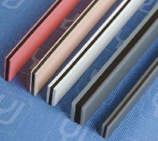 Precyzyjne łącze: rozszyfrowanie technologii przewodzących złączy gumowych w modułach wyświetlaczy LCM